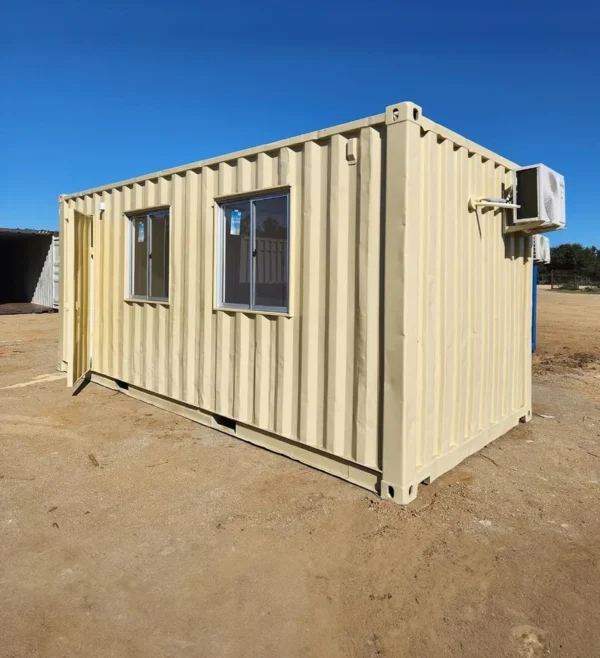 Bureau des conteneurs maritimes 24m² (Réf : 10882 )