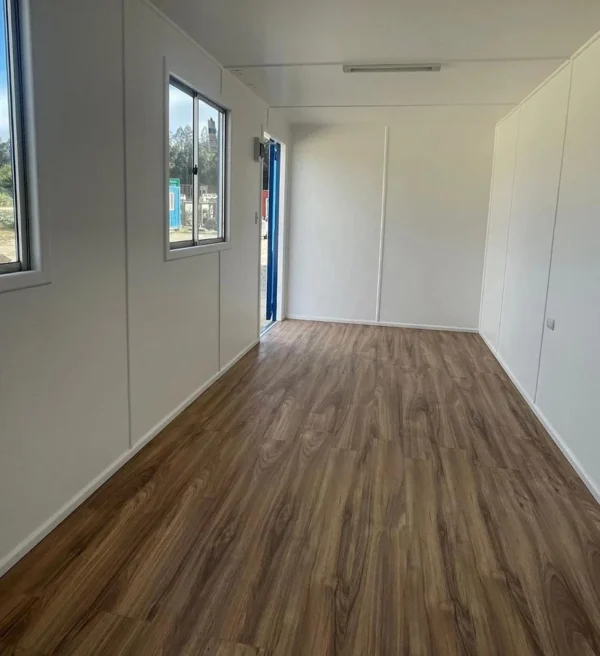 Bureau des conteneurs maritimes 24m² (Réf : 10882 )