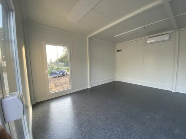 Conteneur de bureau de type « Londres » 6,00 x 5,00 m