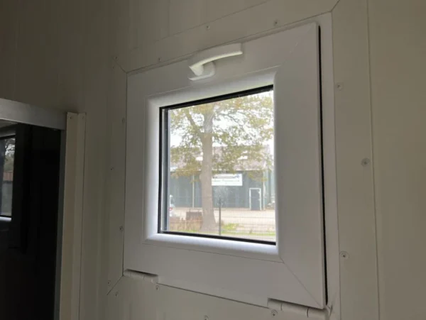 Unité résidentielle / Unité de bureaux de 24 m2 (Réf : 42290)
