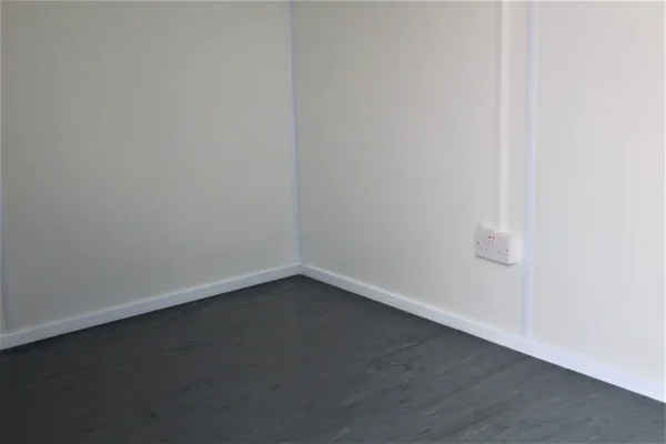 Conteneur de bureau de 20 pieds avec 2 fenêtres (Réf:1096)