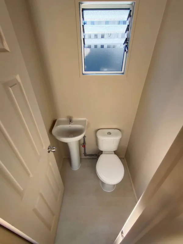 Conteneur de bureau avec salle de bain 20 pieds. (Réf. : 1101)