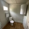 Conteneur de bureau 6,00 X 2,40 avec WC, douche et cuisine (Réf : 2390)