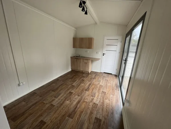 Unité résidentielle / Unité de bureaux de 24 m2 (Réf : 42290)