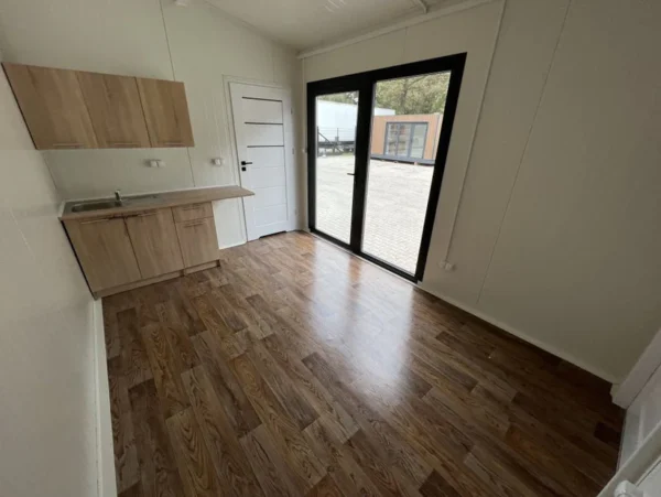 Unité résidentielle / Unité de bureaux de 24 m2 (Réf : 42290)